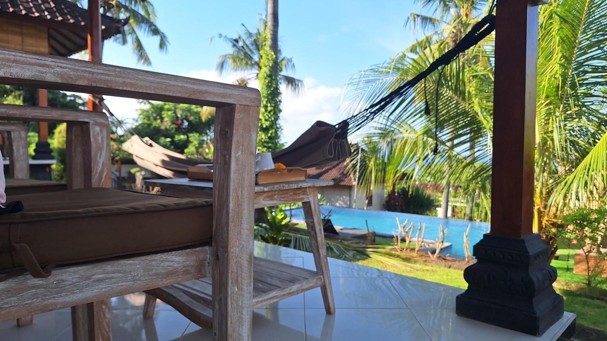 Frangipani Inn & Restaurant Seraya Dış mekan fotoğraf