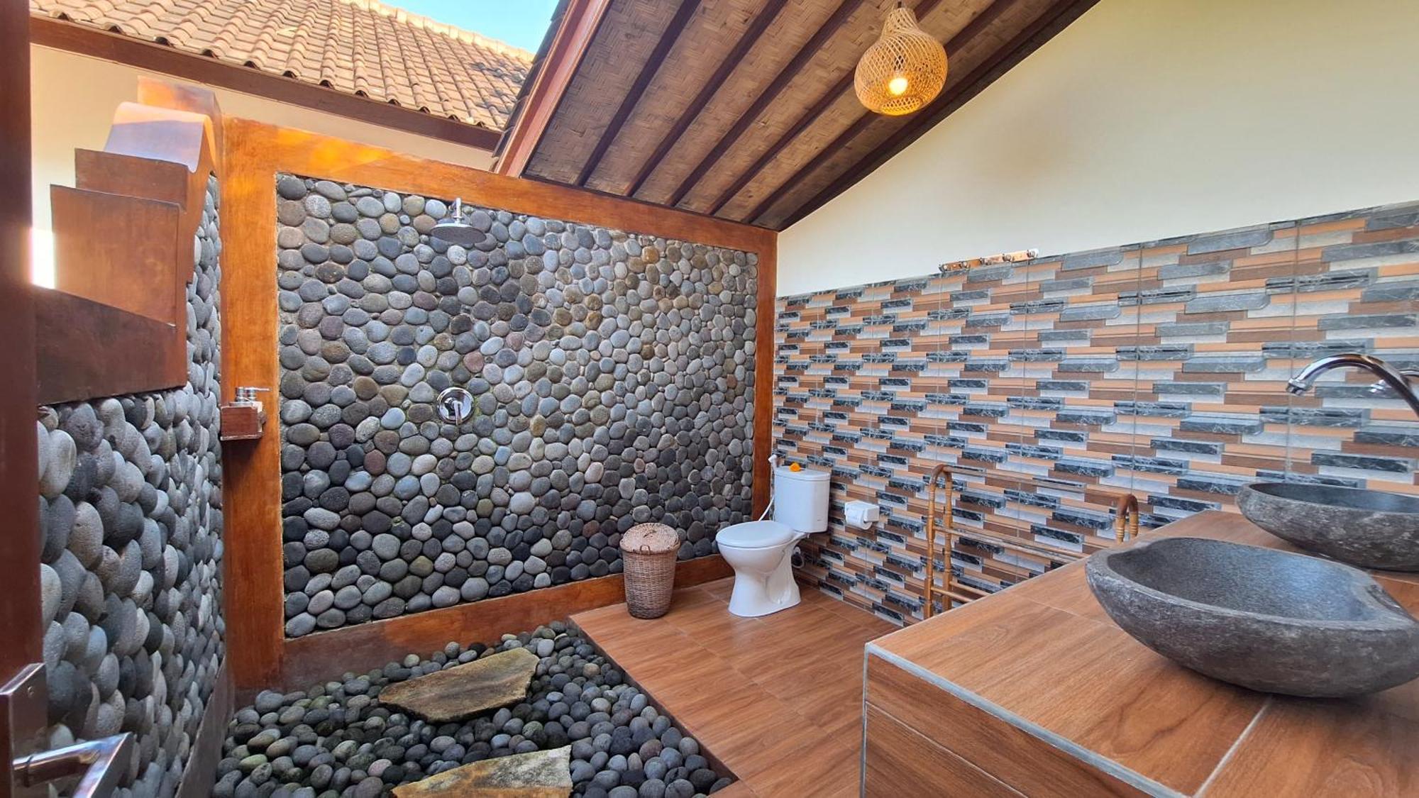 Frangipani Inn & Restaurant Seraya Dış mekan fotoğraf